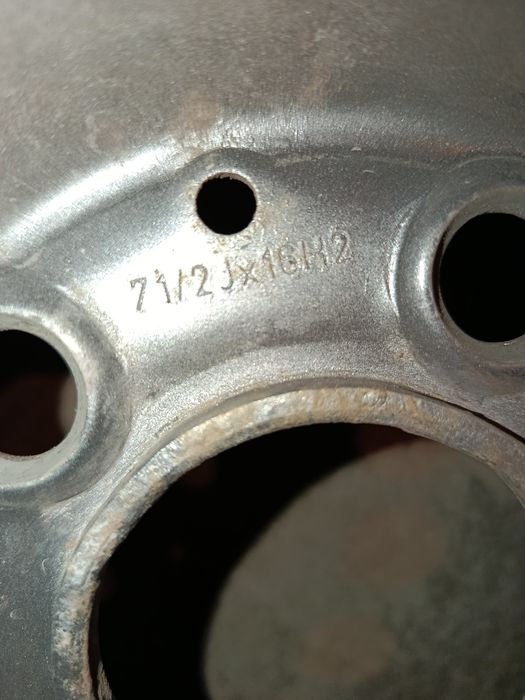 Джанти Mercedes 16 цола железни, оригинални + 2летни гуми Continentl