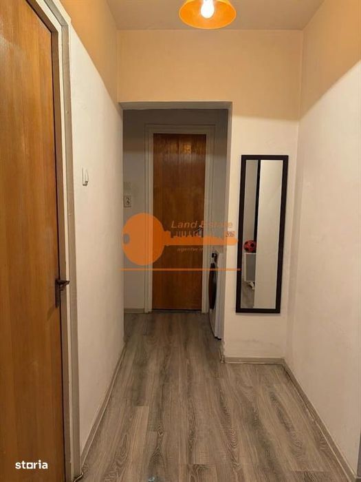 Apartament cu 3 camere zona Tineretului