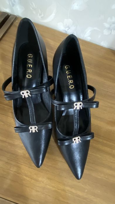 Срочно продам туфли