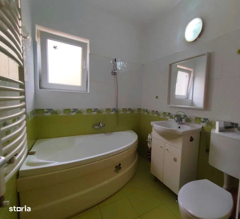 Apartament 3 camere cu curte de 65 mp si 2 parcari | Floresti