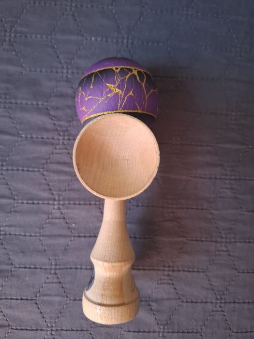 Kendama cu ken locked studio si tama lotus