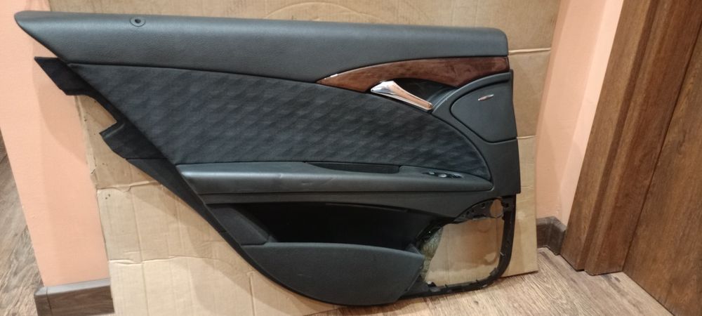 Кори за врати,пепелник,сензори и други части за Mercedes Benz W 211