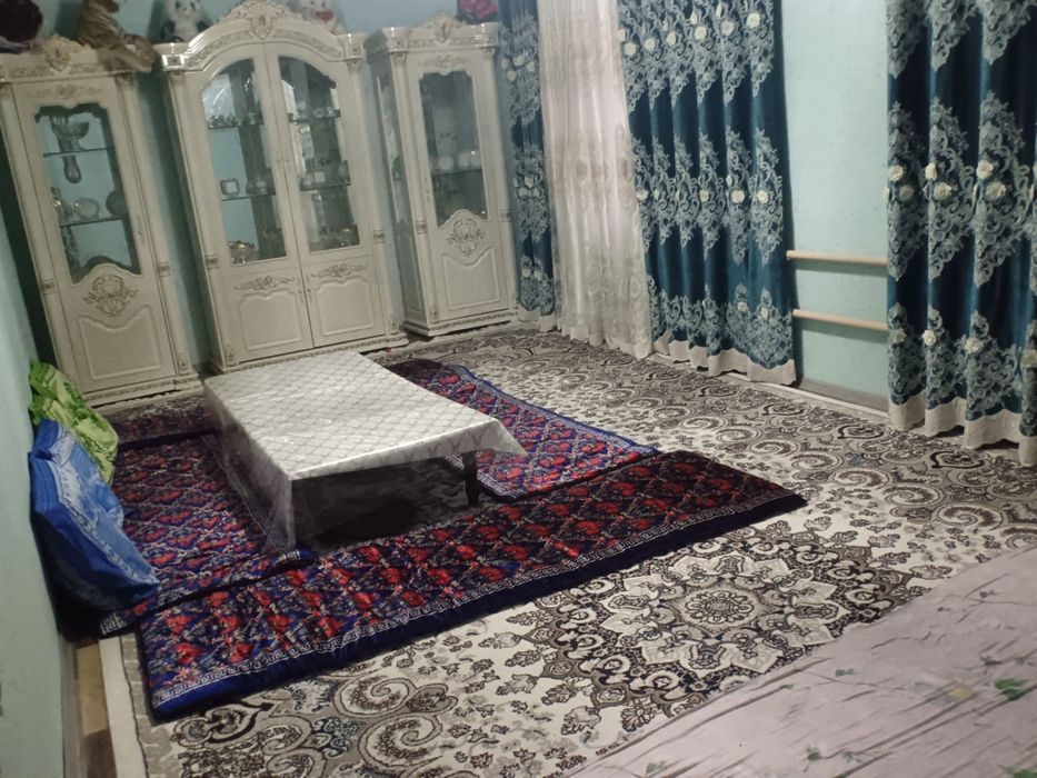 Uy sotiladi. Sharof Rashidov tumani Sug'diyona MFY da