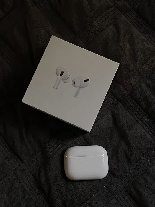 Airpods pro кейс/case/box/футляр/зарядный блок.Цена внутри.