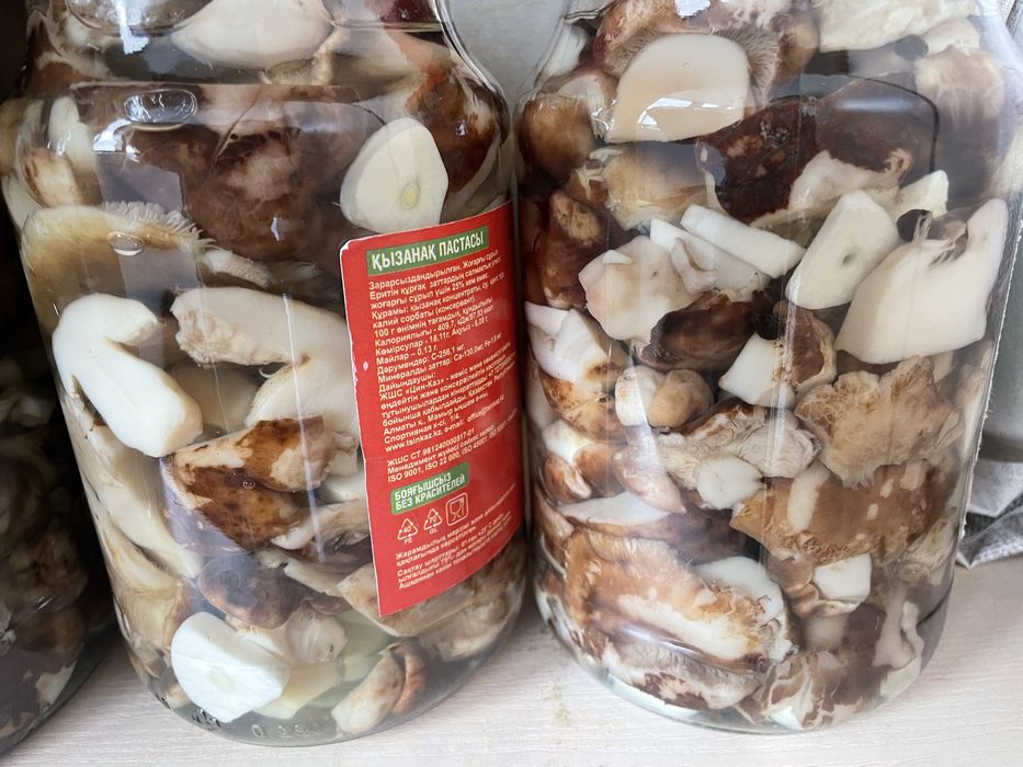 Грибы маринованные