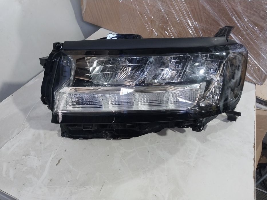 Фары оригинал  Rx Nx Es Rav 4 Lc300 Prado 150