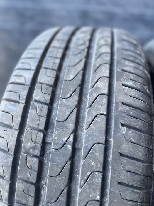 2x 235 40 19 Pirelli Cinturato P7
