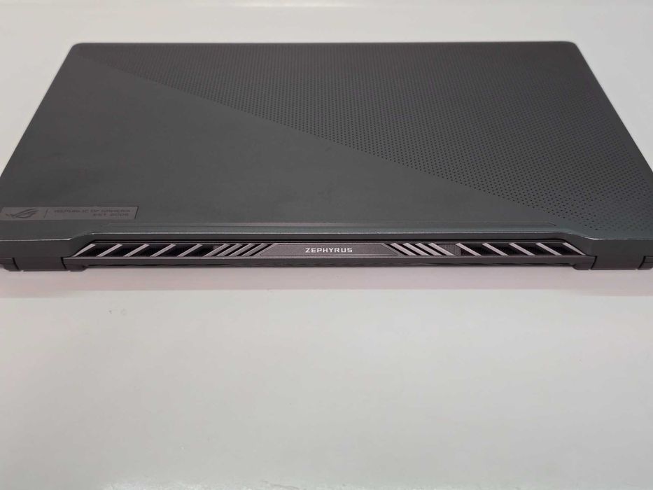 Лаптоп ASUS ROG Zephyrus G14 Ryzen 9 4900HS RTX2060 6GB 32GB 1TB SSD
