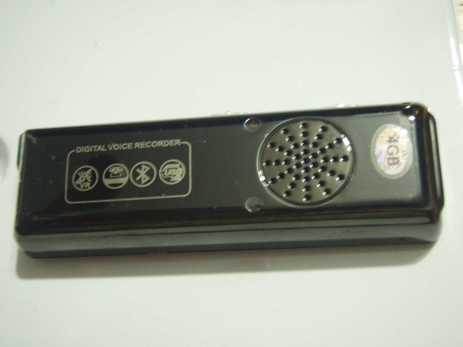 Reportofon digital cu bluetooth 4Gb + slot card microSD, nou