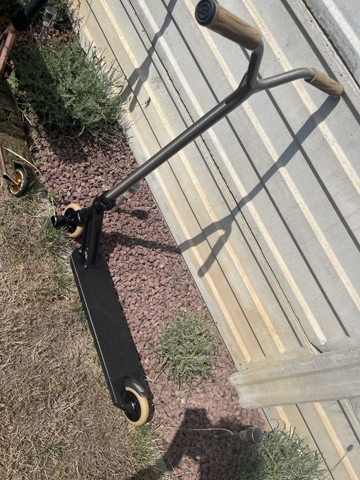 Scooter pentru trick-uri