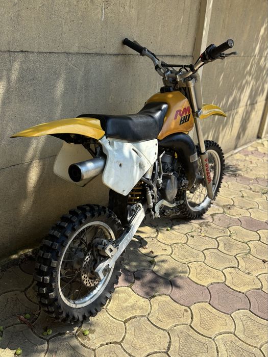 Motocicleta Suzuki RM80