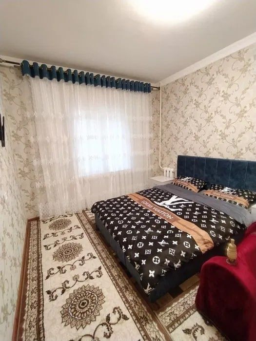 Сергели 8А. 2/8/9 60 м² + 10 м² кладовка продаётся квартира