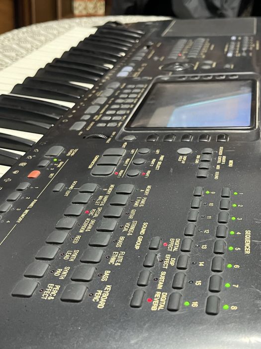 Vând orgă Technics KN 2000