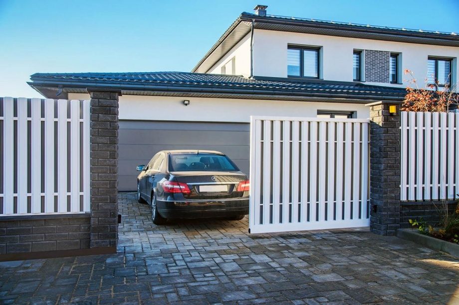 Откатные ворота и Автонавесы.