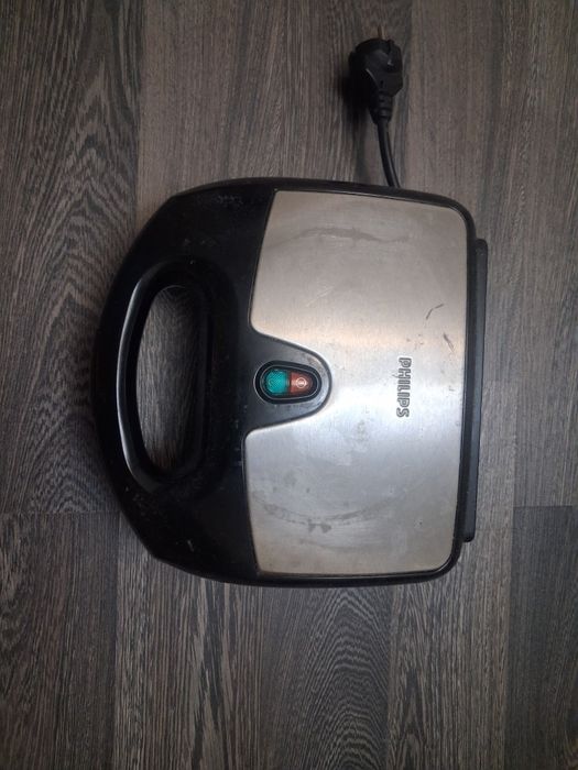 Сэндвичница в хорошем состоянии