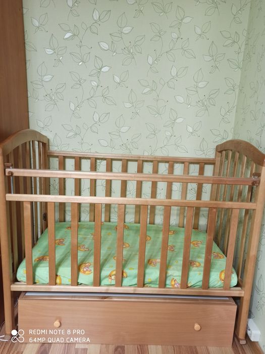 Детская кроватка