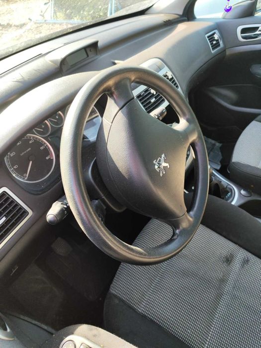 Peugeot 307 на части пежо 307 HDI 2.0