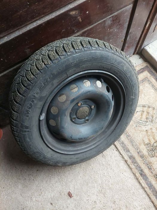 4бр зимни гуми с джанти 175/65 R14 – Renault Clio
