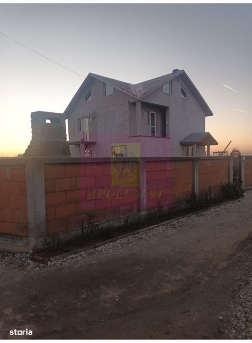 Varasti (Gr) - Se Vinde Casa P+1+M (4 Cam)