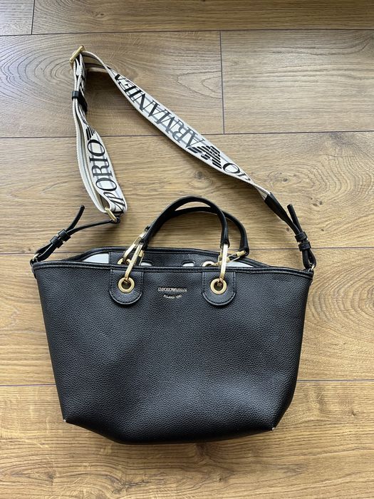 Emporio Armani : Дамска чанта от естествена кожа  / Оригинал