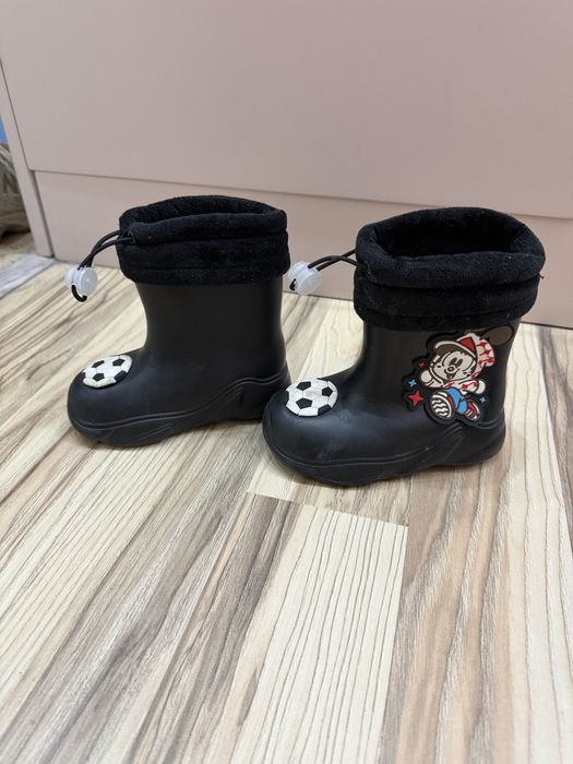 Продам женскую обувь