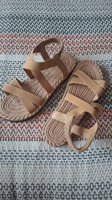 Продам новые летние босоножки