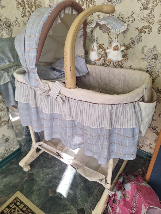 Продам детскую манежку