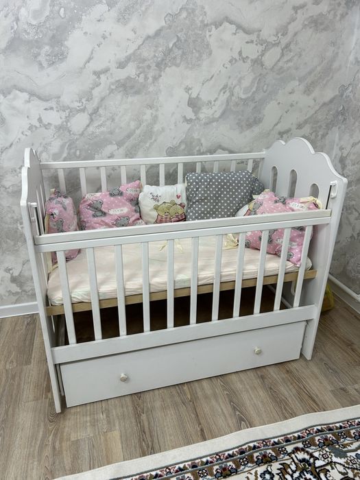 Продам манеж-кровать