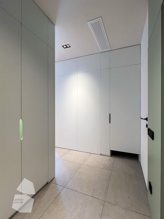 Продаётся 1 комнатная квартира ремонт центр Луначарского Корзинка