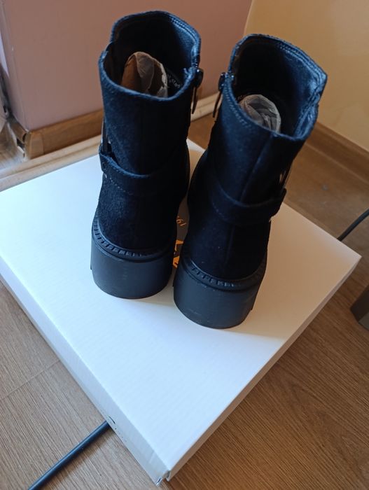 Боти естествен велур