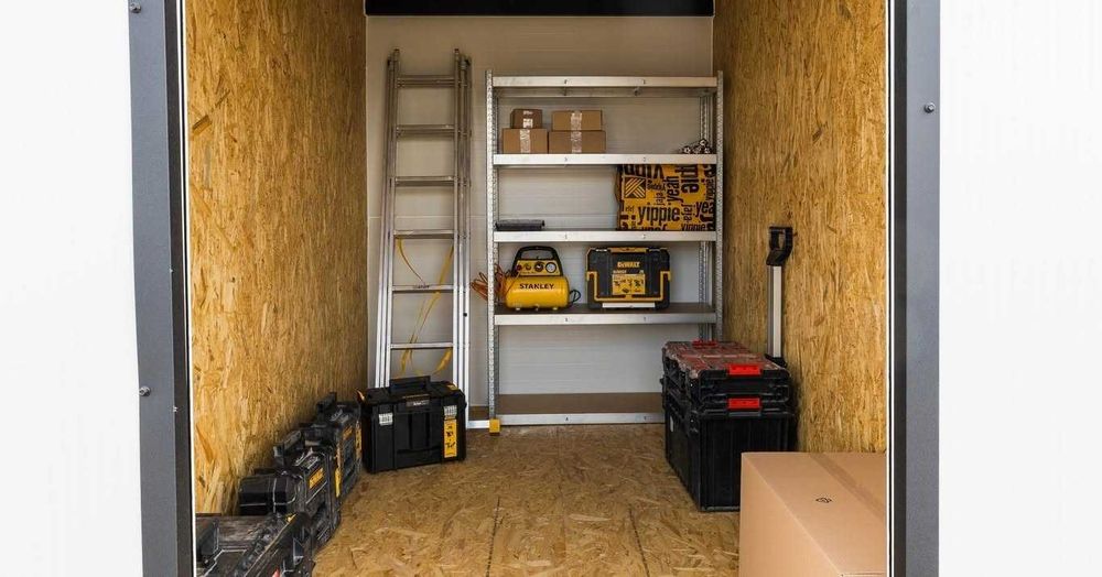 Boxe self storage de VANZARE in cartierul Triaj