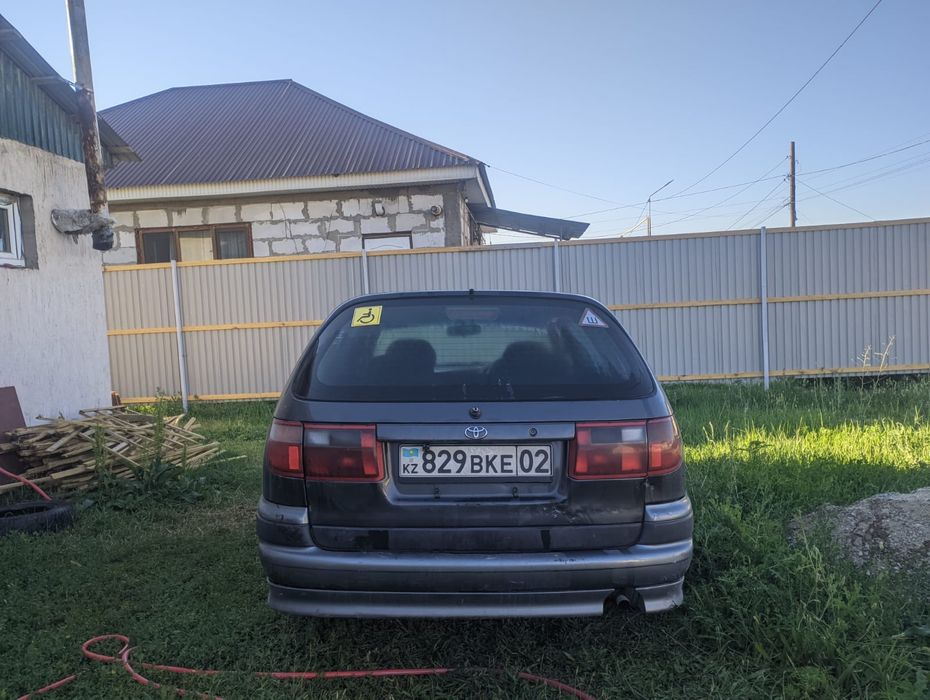 Toyota caldina 1996