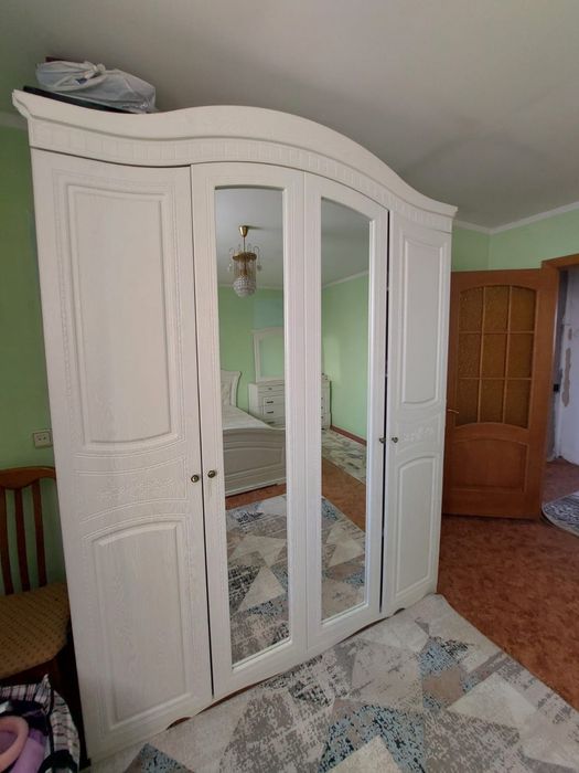 Срочно ! Продам спальный гарнитур