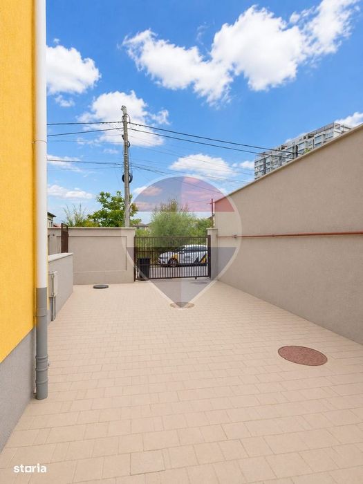 Casă / Vilă cu 12 camere de închiriat în zona Fundeni