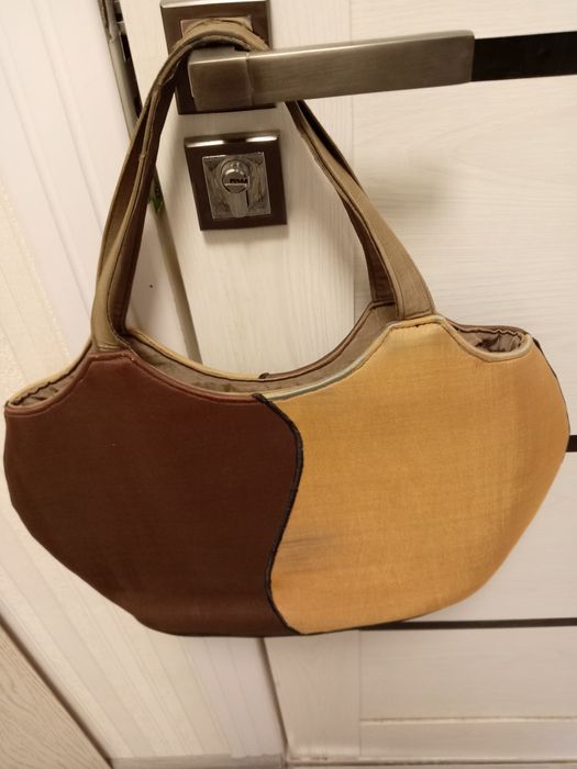 Продаю сумку нарядную