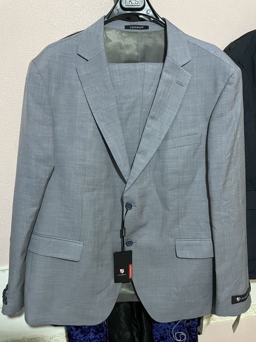 Костюм сатылады