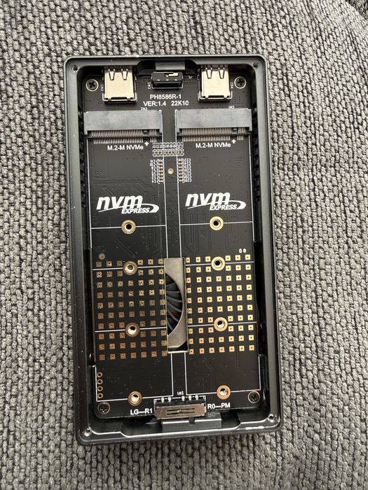 Dual SSD кутийка 20 gbps