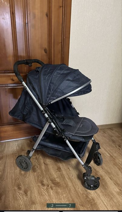 Продам прогулочную коляску