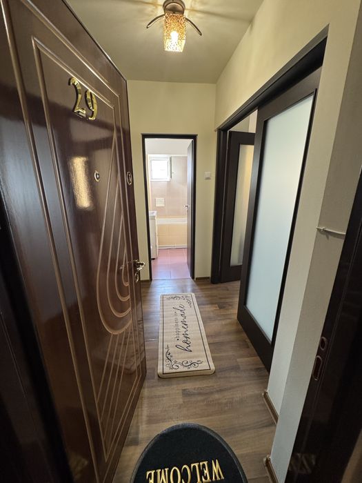 Inchiriez apartament 1 camera, Arcu Bacinschi Gara, langa fosta Billa, renovat, mobilat, disponibil imediat