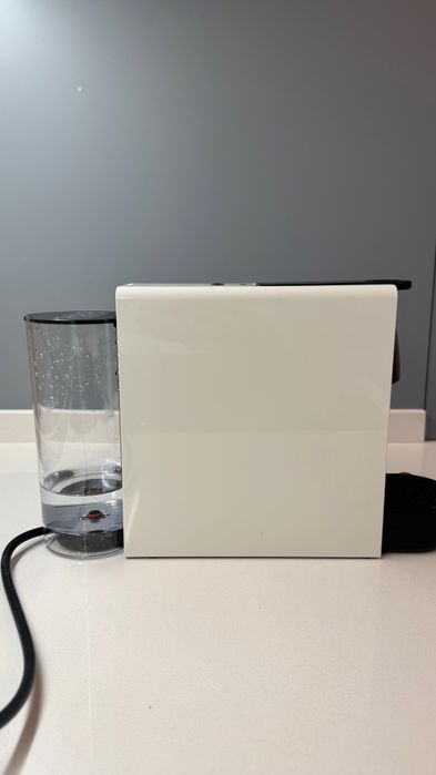 Espressor NespressoEssenza Mini C30 Alb + 40 capsule