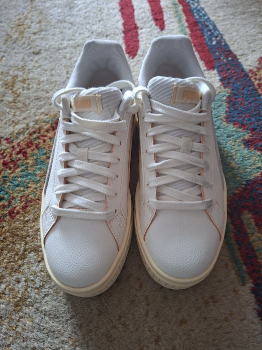 Adidasi Puma marimea 36