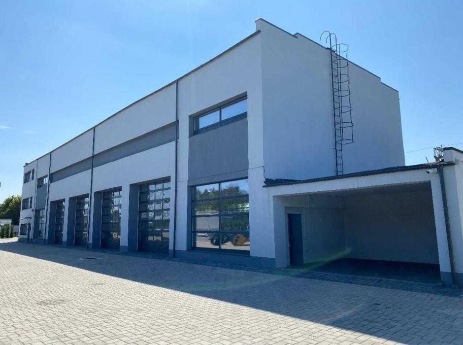 Imobil si teren / Spatiu comercial la Strada E85
