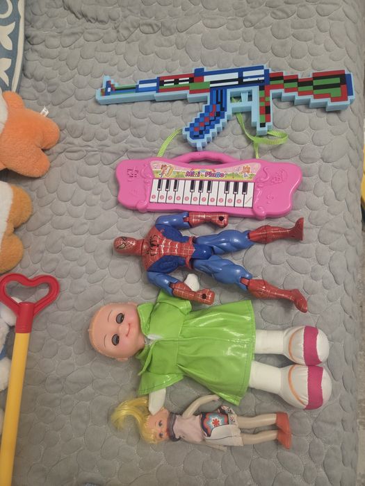 Продаю разные игрушки