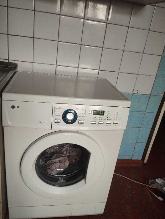 Kir yuvish moshinasi LG 5kg ishlatilgan avtomat