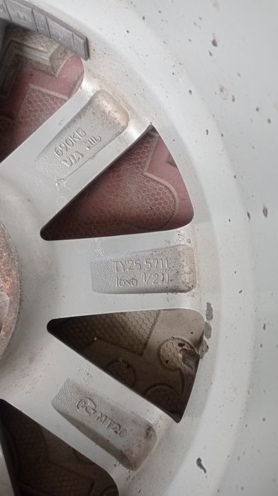 Диски 16 легкосплавные