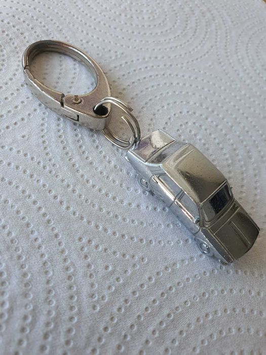 Breloc colectie "masini de legenda", foarte rar!!!