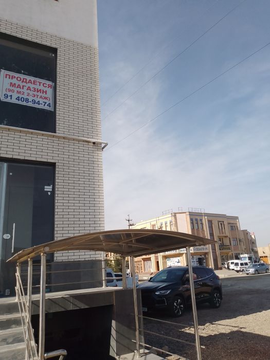 Срочна продается магазин на карвон базаре на втором этаже в дол дороге