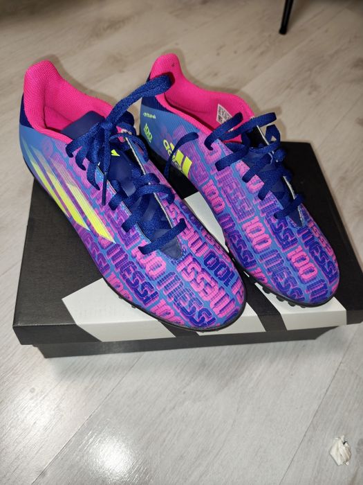 Продавм стоножки Adidas X Speedflow Messi.4 TF