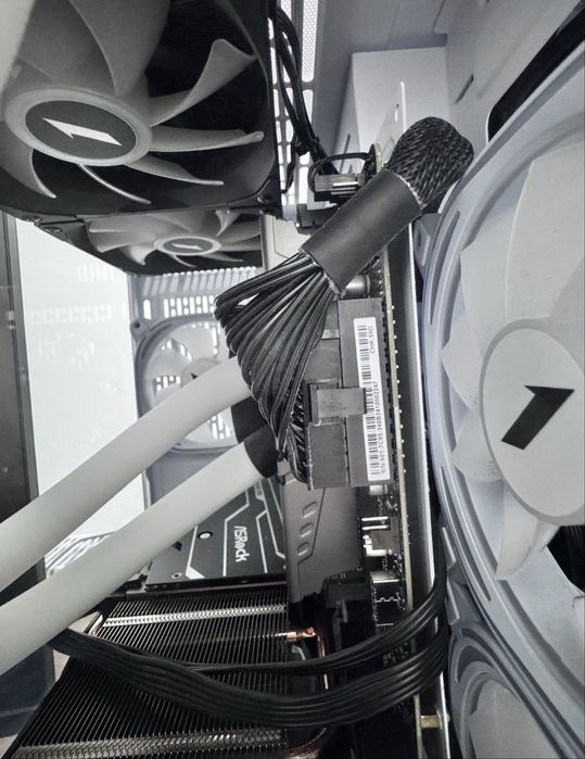 PC Gaming Ready – RX 6600 ASRock + Ryzen 7 + 64GB RAM