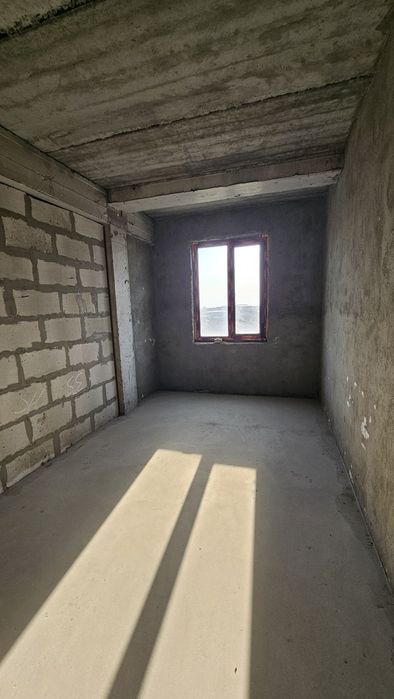 Срочно 1 хонаги Уй Сотилади газ Бор элитни район  вот буган